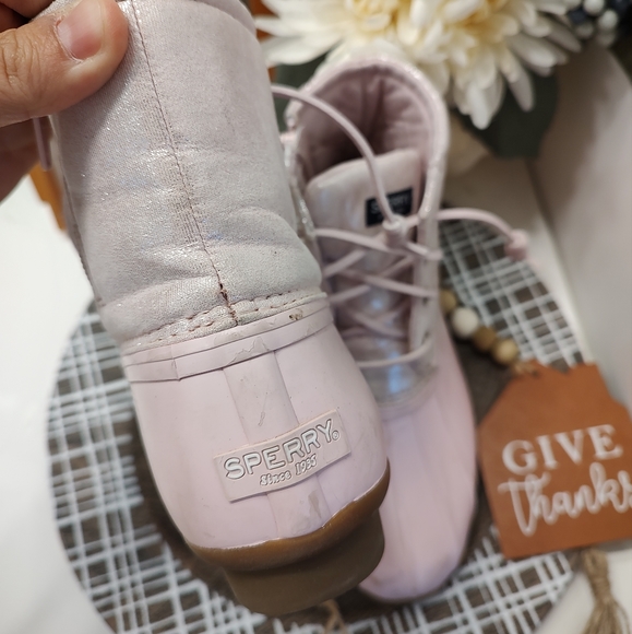 🩷 GUC Sperry Topsider Big Kid's Saltwater Baby Pink Metallic Duck Boots, 4M - Picture 14 of 16
